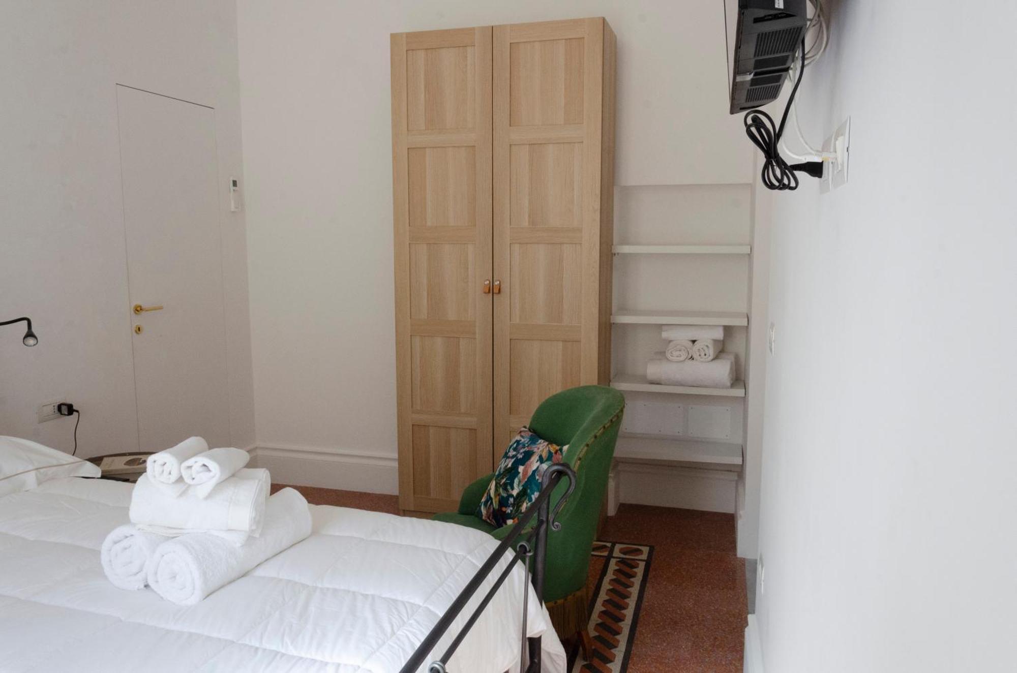 Suite Dante Napoli Bagian luar foto