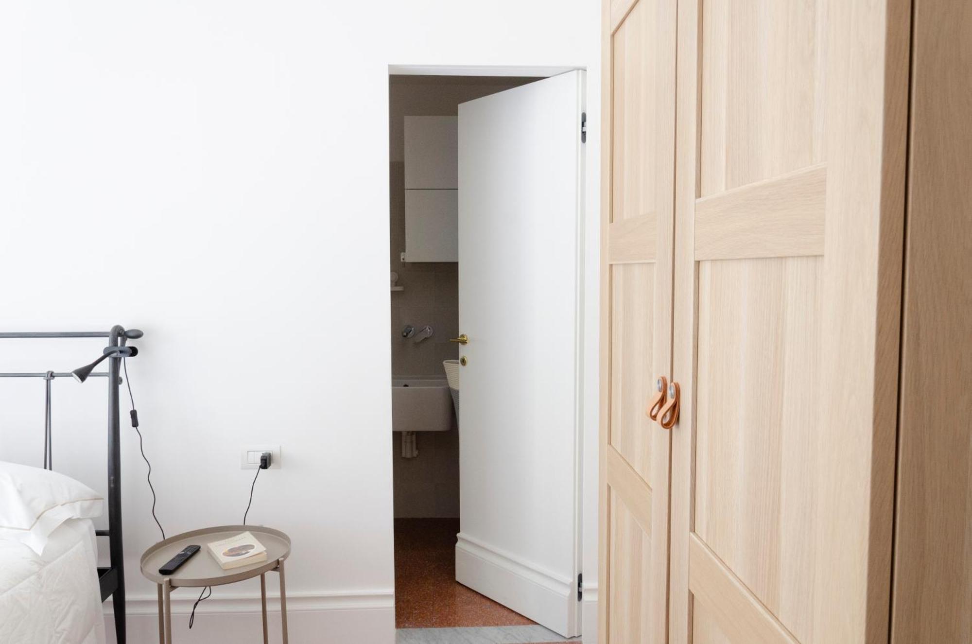Suite Dante Napoli Bagian luar foto